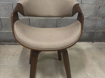 Sillón de diseño con reposabrazos / Silla de oficina o comedor – giratoria