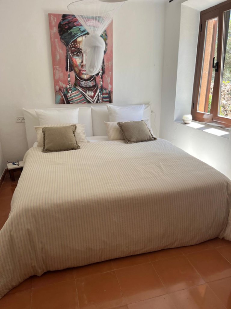 Design Bett in Sommerleinen