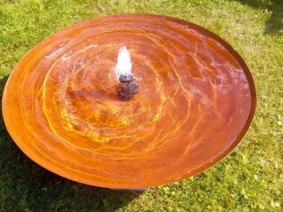 Fuente de diseño Acero Corten real incl. bomba y iluminación blanco cálido