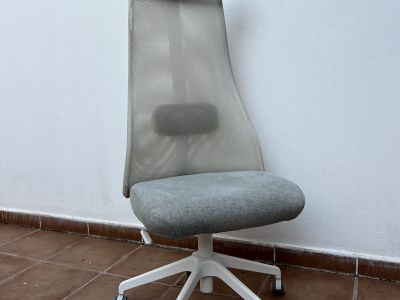Design Bürostuhl mit Netzrücken