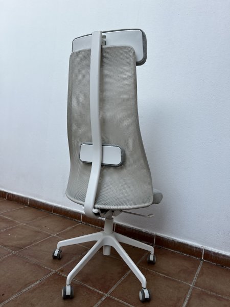 Design Bürostuhl mit Netzrücken