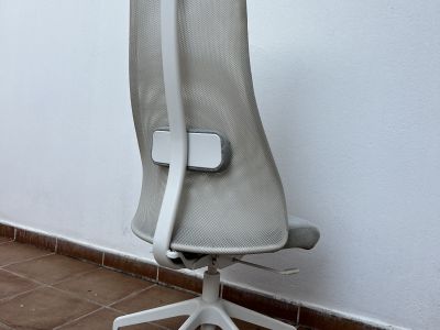 Design Bürostuhl mit Netzrücken