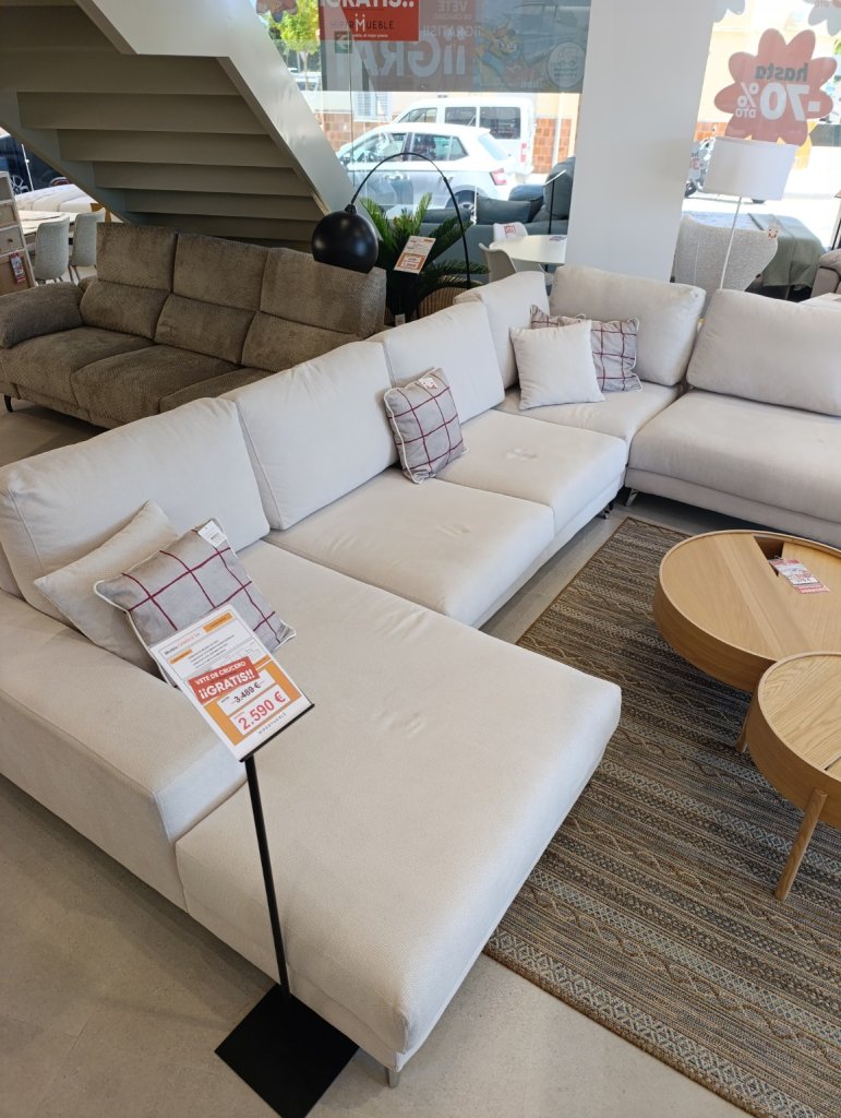 Designer Couch Fast Neu (3 Monate alt) Rechnung vorhanden von Hipermueble in Manacor NP 3500,00€