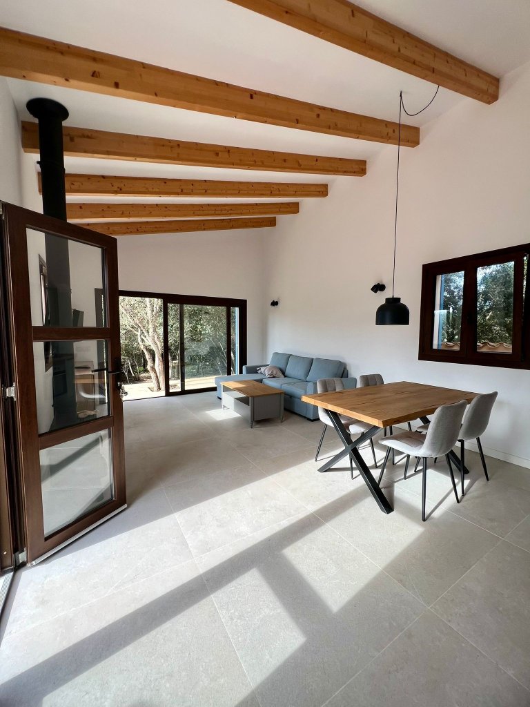 Designer country cottage with air/AC, fireplace and maximum privacy — Zona Santanyí