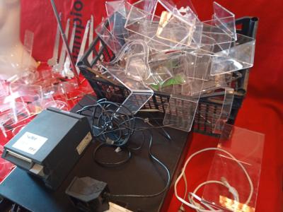 Designer Ladenausstattung Schuhgeschäft Boutique Edelstahl Regale und Zubehör ideale Existenz