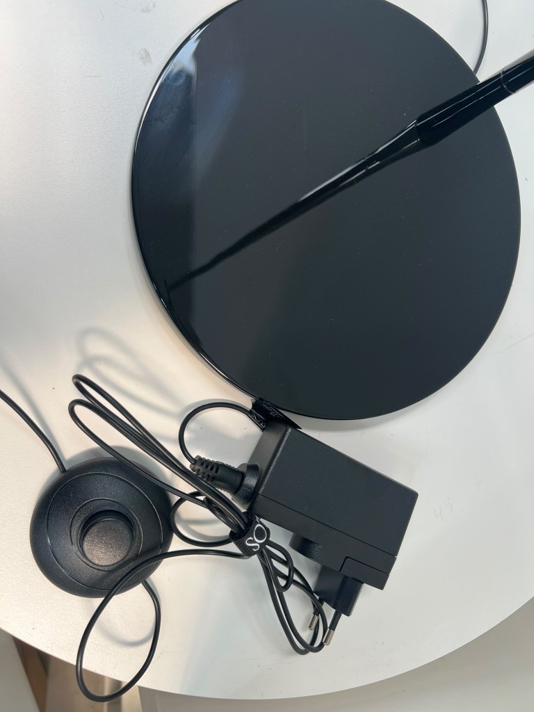 Lámpara de pie de diseño Tab F LED Floor Lamp de FLOS Italia