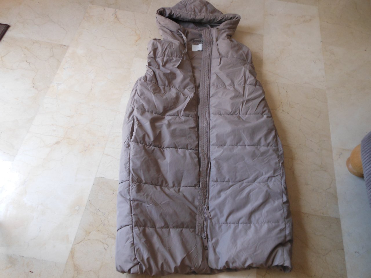 Dicke lange Damen- Weste von H&M Gr. M...fällt aber größer aus