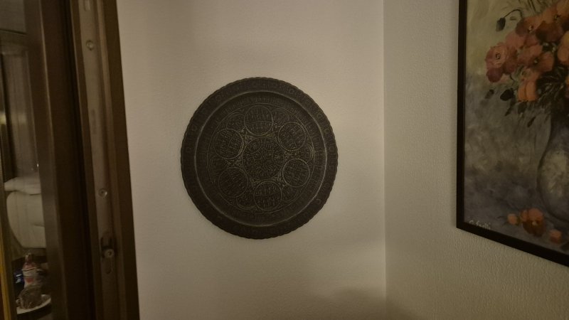 Diverse Bilder und Wandteller abzugeben