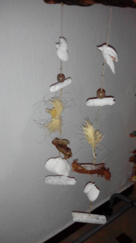 Varios móviles hechos a mano