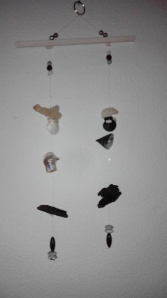 Varios móviles hechos a mano