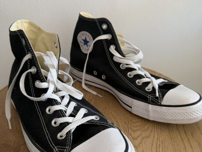 Diverse Herren Schuhe in verschiedenen Größen