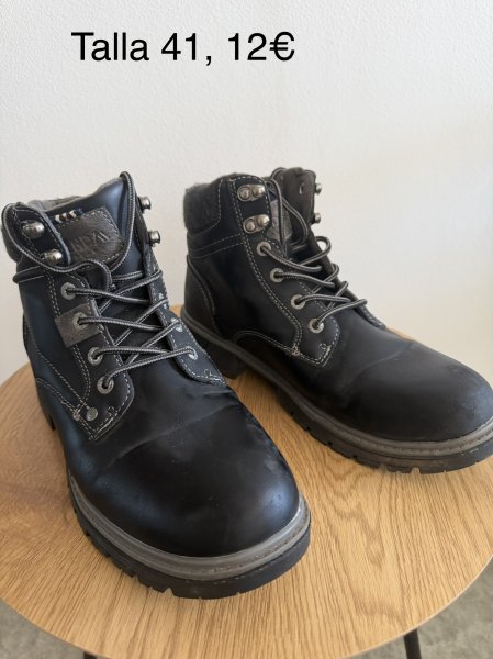 Diverse Herren Schuhe in verschiedenen Größen