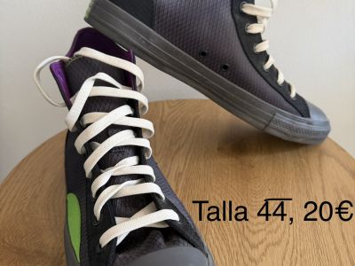 Diverse Herren Schuhe in verschiedenen Größen