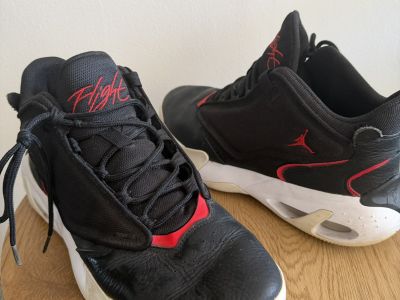 Diverse Herren Schuhe in verschiedenen Größen