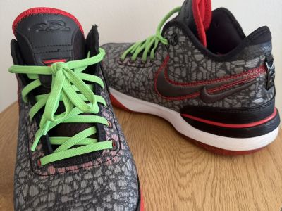 Diverse Herren Schuhe in verschiedenen Größen