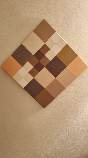 Varios cuadros acrílicos pintados a mano - disponibles por donación