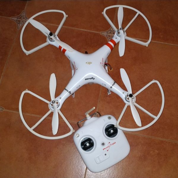 DJI Drohne mit viel Zubehör (siehe Fotos)