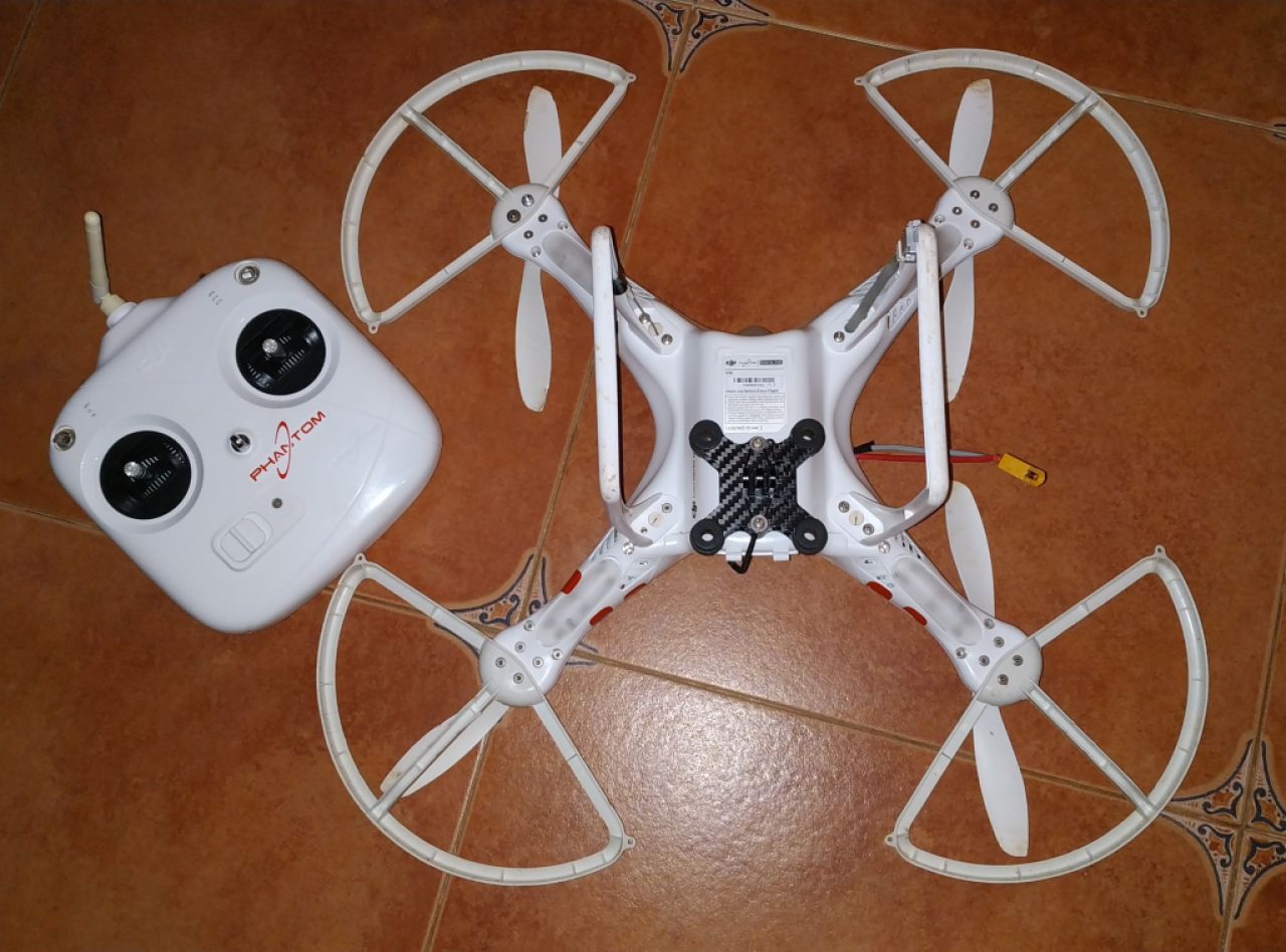 DJI Drohne mit viel Zubehör (siehe Fotos)