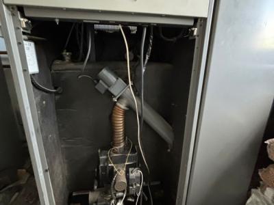 Caldera de pellets Domusa + silo con alimentación automática por tornillo