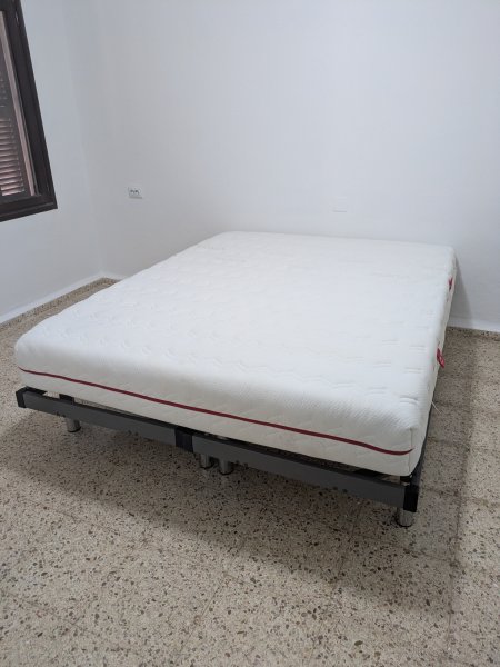 Doppelbett 1,60 m Preis reduziert, muss bis Sonntag raus