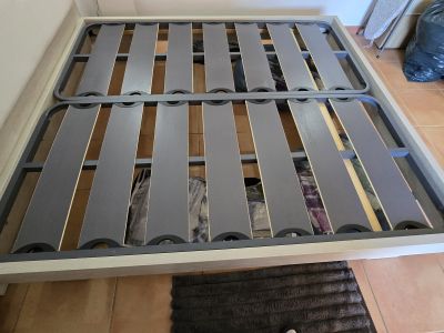 Double bed lying surface 180 x 200m (without mattresses)
