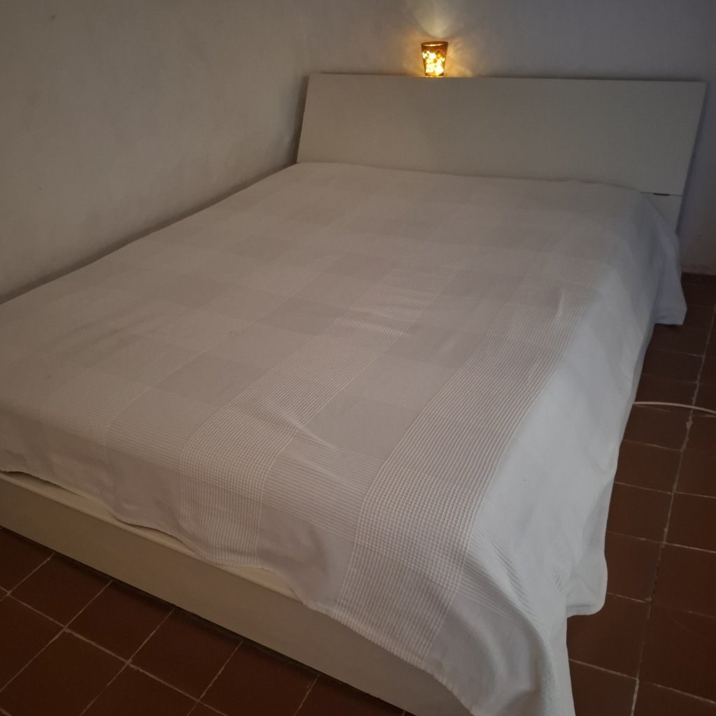 Doppelbett mit Bettkasten
