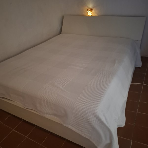 Doppelbett mit Bettkasten