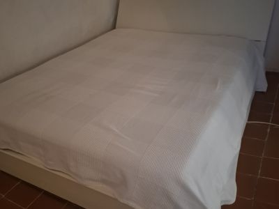 Doppelbett mit Bettkasten