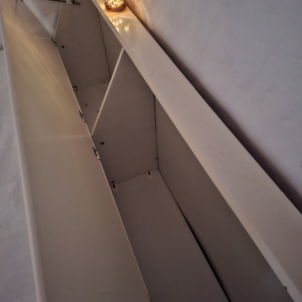 Doppelbett mit Bettkasten
