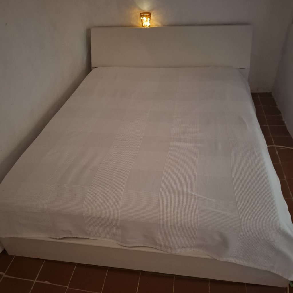 Doppelbett mit Bettkasten