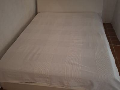 Doppelbett mit Bettkasten