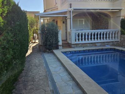 Semi-detached house