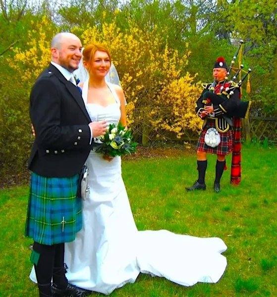 Book a bagpipe player directly — Mallorca: parties, birthdays, weddings, corporate events