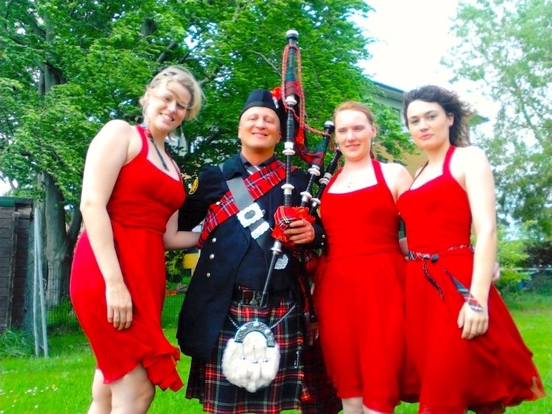 Book a bagpipe player directly — Mallorca: parties, birthdays, weddings, corporate events