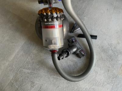 Aspiradora de pie Dyson Big Ball Multi Floor 2 gris