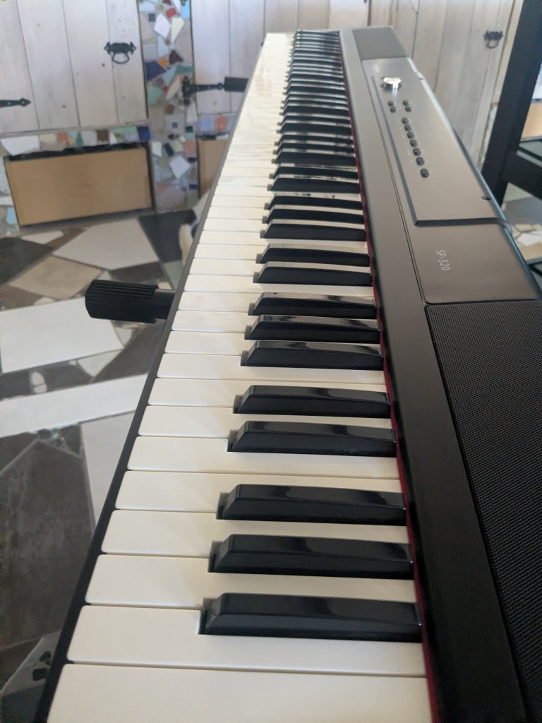 E-Piano digital Thomann SP320
