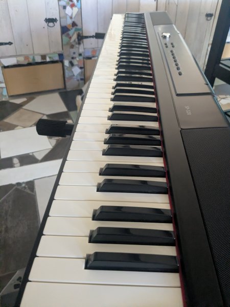 E-Piano digital Thomann SP320