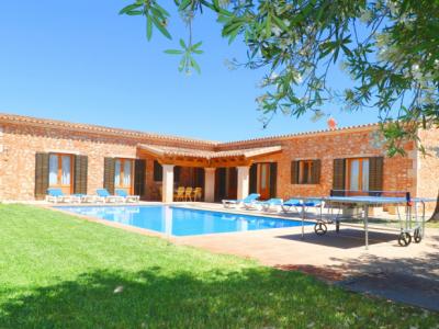 Ebenerdige Finca b is zu 8 Personen mit Pool bei Campos -- F 35 FZ