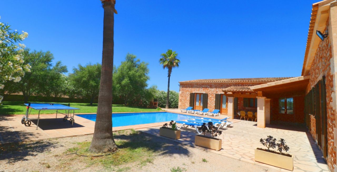 Ebenerdige Finca b is zu 8 Personen mit Pool bei Campos -- F 35 FZ