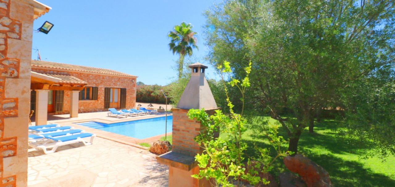 Ebenerdige Finca b is zu 8 Personen mit Pool bei Campos -- F 35 FZ