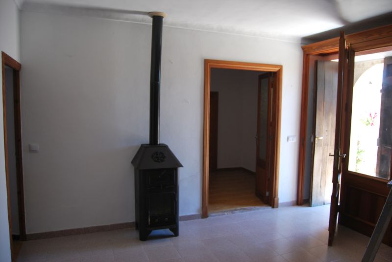 Single-storey finca with 4 bedrooms, unfurnished, pool, fireplace near Alqueria Blanca-Santanyi ---F