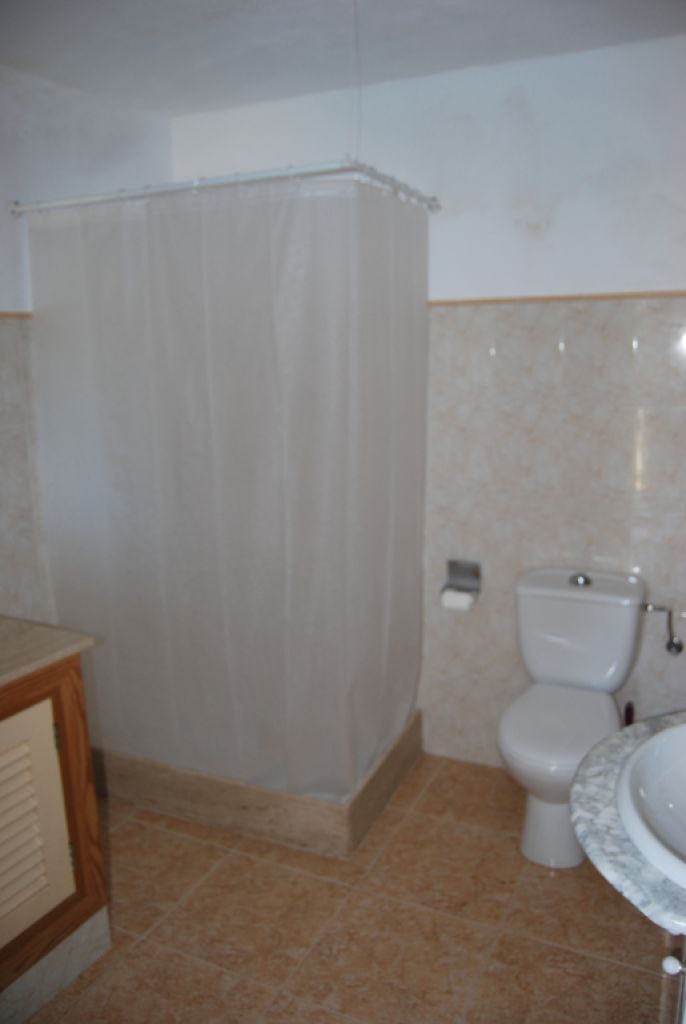 Single-storey finca with 4 bedrooms, unfurnished, pool, fireplace near Alqueria Blanca-Santanyi ---F