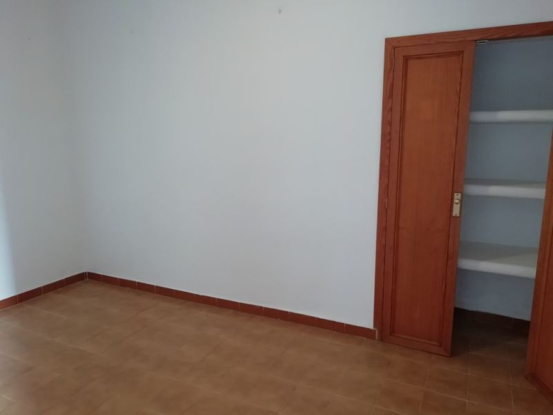 Single-storey finca with 4 bedrooms, unfurnished, pool, fireplace near Alqueria Blanca-Santanyi ---F