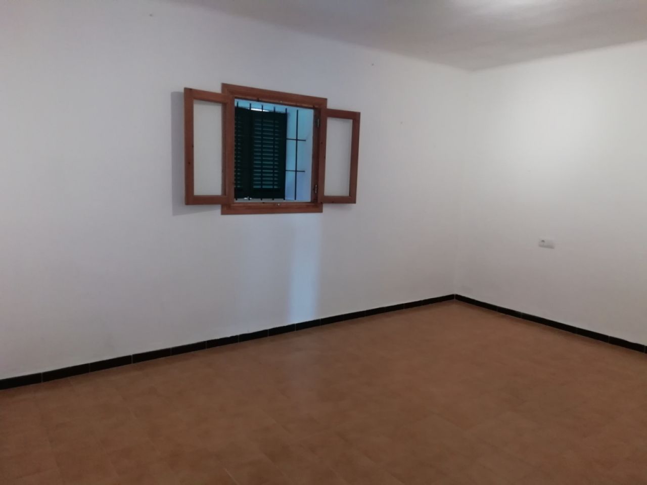 Single-storey finca with 4 bedrooms, unfurnished, pool, fireplace near Alqueria Blanca-Santanyi ---F