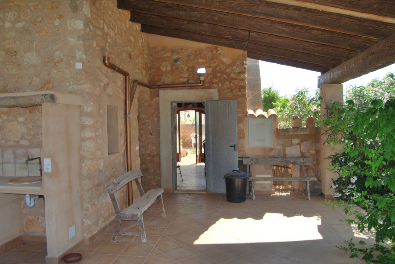 Single-storey finca with 4 bedrooms, unfurnished, pool, fireplace near Alqueria Blanca-Santanyi ---F