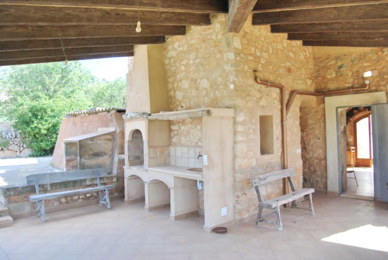 Single-storey finca with 4 bedrooms, unfurnished, pool, fireplace near Alqueria Blanca-Santanyi ---F