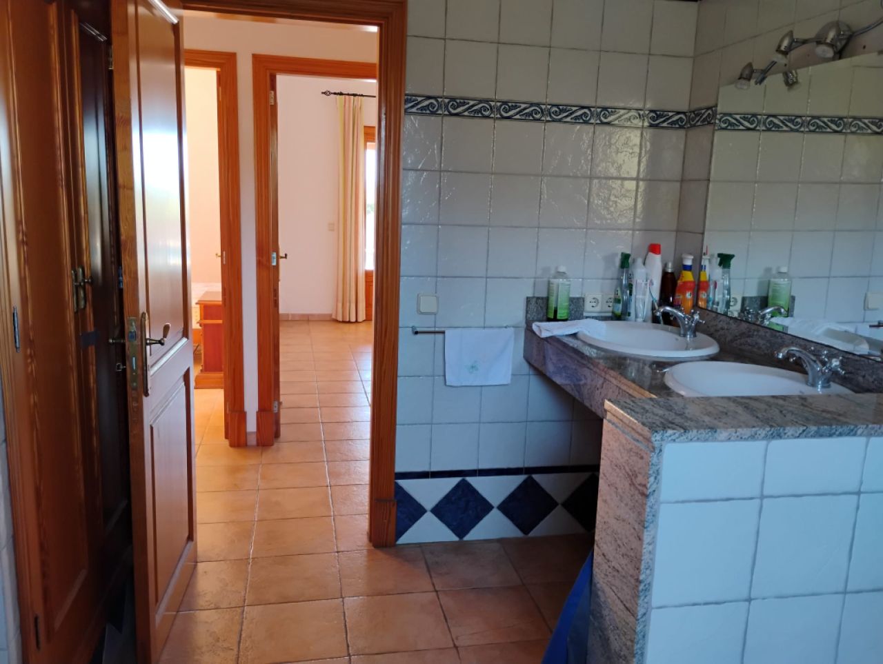 Ebenerdige Finca mit Garage, Pool und traumhaftem Ausblick - Campos - Santanyi