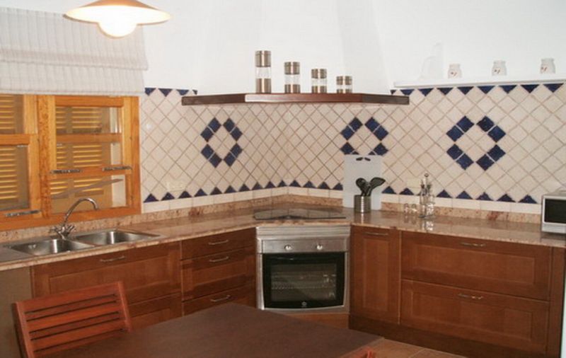 Ebenerdige Finca mit Garage, Pool und traumhaftem Ausblick - Campos - Santanyi