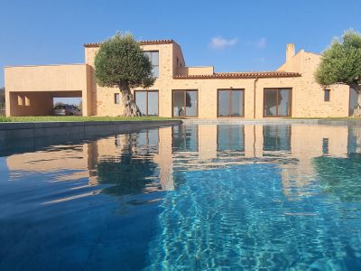 Ebenerdige und unmöblierte Luxusfinca mit allen Extras bei Santanyi- Es LLombards ---  F 150