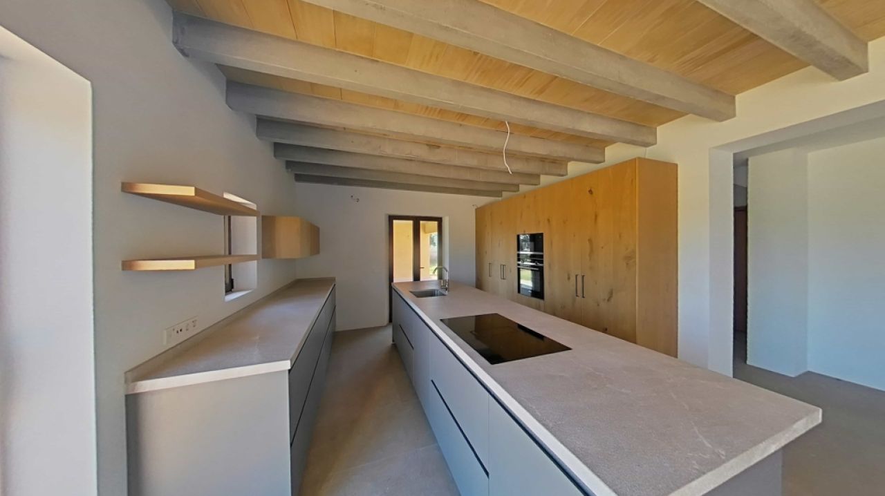 Ebenerdige und unmöblierte Luxusfinca mit allen Extras bei Santanyi- Es LLombards ---  F 150